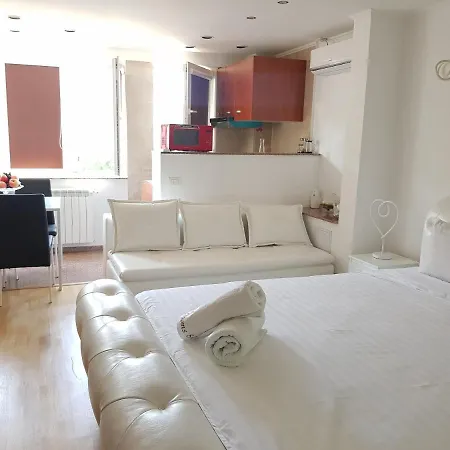 Apartment Studio Ritmului Bucharest